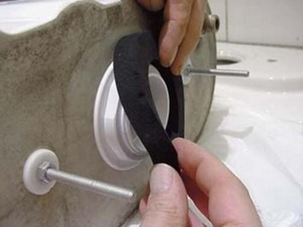 Уплотнительная резинка бачка унитаза