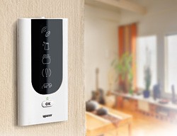 Управлять устройством можно через панель Управлять устройством можно через панель