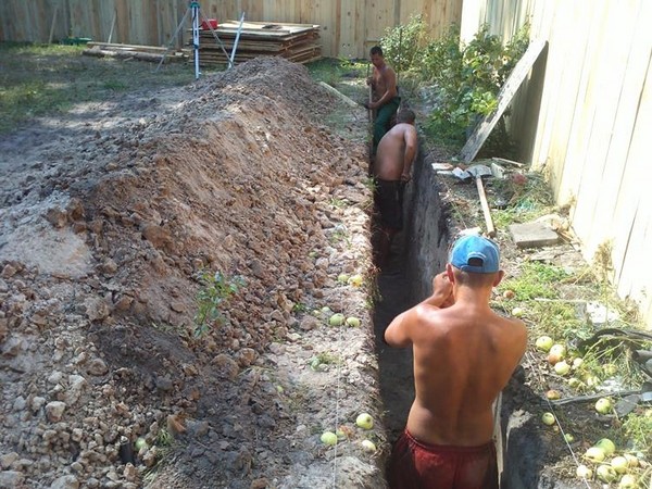 Траншея для внешней канализации